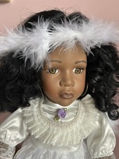 Vintage Porzellan Puppe aus