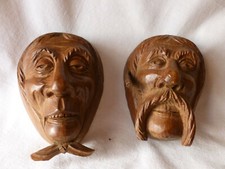 HOLZSCHNITZEREI HANDARBEIT -