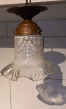 antike Jugendstil Lampe mit verziertem Milchglas Schirm & Messingfassung um 1900