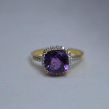Natürlicher Amethyst Und