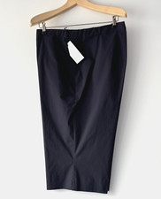 Sallie Sahne   Gr 48   24H