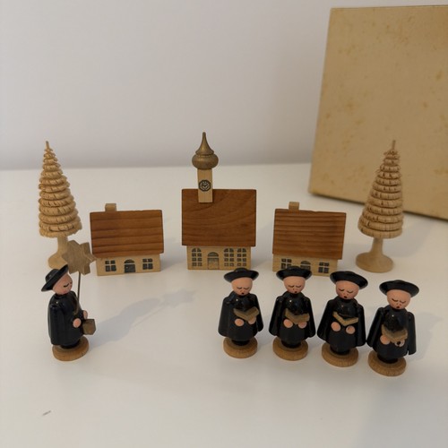Dregeno kirche mit karolern - dregeno,