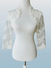 Bolero aus Chantilly Spitze