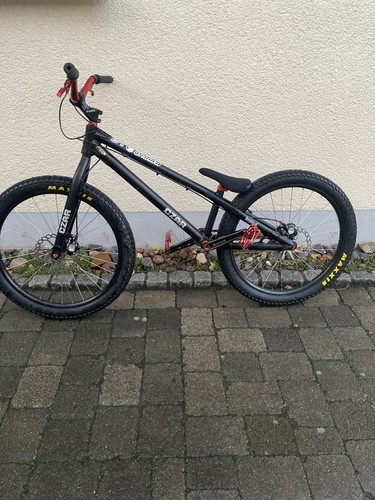 Czar neuron street trail - neuron,