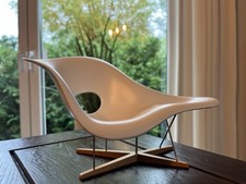 Vitra Miniatur La Chaise Charles & Ray Eames, Design Museum