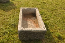 NATURSTEIN Kalkstein-Trog Steintrog Garten-Steinbrunnen Wassertrog Pflanztrog