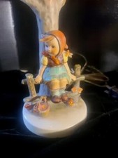 Set 2 Hummel Lamp Wayside