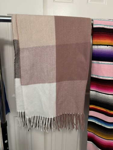 Plaid pink and brown - , fringe