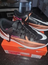 Nike PHANTOM Kinderhallenschuh 3y GT2 CLUB IC .Wie Neu ,mit Orginal Karton. 