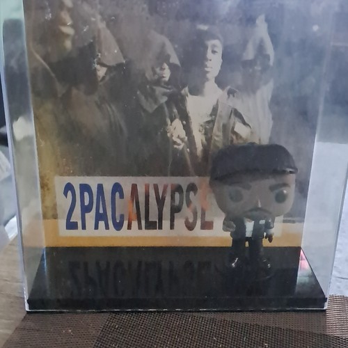 2pacalypse vinylfigur 2pac - 2pacalypse,