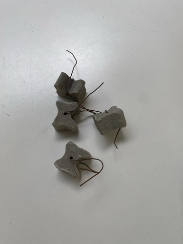 Knochen mit draht - knochen,