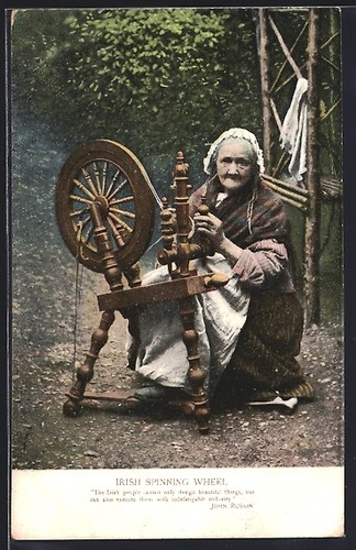 Ansichtskarte dame sitzt - dame, an