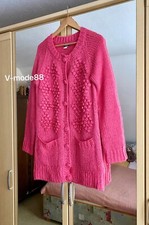 H&M Strickjacke M 38 40 mit Wolle Mohair Himbeerrot Bommel Pullover lang weich