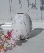 Krasilnikoff Blumenvase in Ei