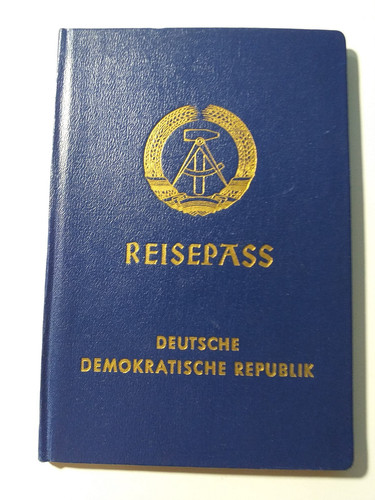 Dokument ddr east germany - -,