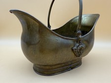 Antiker Messing-Übertopf Deko-Kohlenschütte mit Löwenkopf, ca. 1880–1910