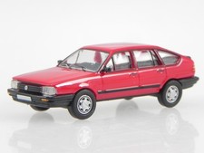 VW Passat B2 Fließheck 1985 rot Modellauto 0061 Premium ClassiXXs 1:87