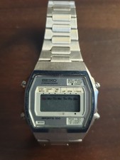 Seiko - Sports 100 LCD Digital