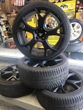 Alufegen mit Winterreifen Dodge Challenger 