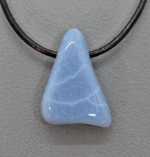 +Natur+BLAUER OPAL Freeform EDELSTEIN-ANHÄNGER TROMMELSTEIN-geb. +Lederband#T13