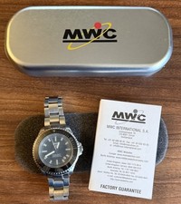 MWC 300M Edelstahl Quartz Militär Taucheruhr mit TRITIUM Beleuchtung - UVP 365€