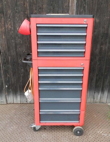 Werkzeugwagen mit - , 10