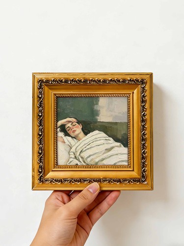 Schlafende frau mit steppdecke - frau,