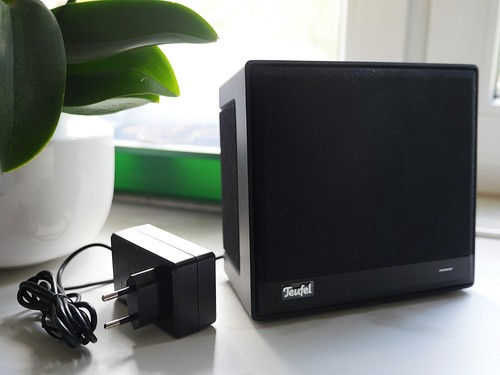 Teufel one - teufel, s