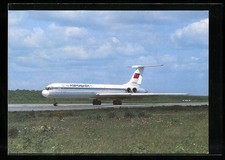 Ansichtskarte Flugzeug IL-62 auf der Landebahn 