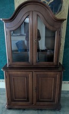 Hübscher Vitrinen Schrank