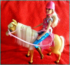 BARBIE PFERD TAWNY "FUTTER &