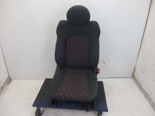 Sitz vorne rechts Stoff