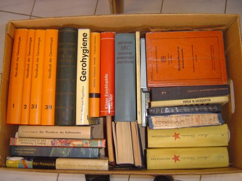 Große kiste bücher - kiste,