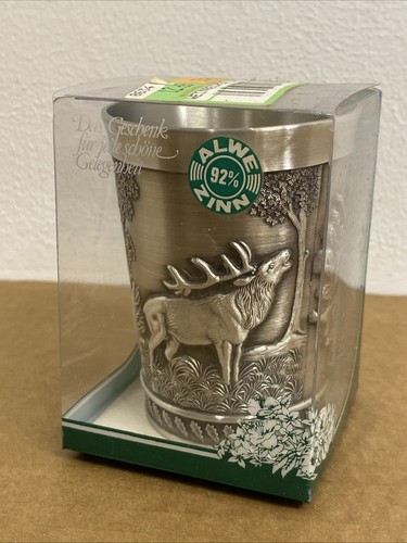 Schöner zinn becher mit - schöner, zinn-becher