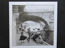 Rock ´n Roll sur les Quais de Paris ( Paul  Almasy ) Kunstdruck 60 x 60 cm
