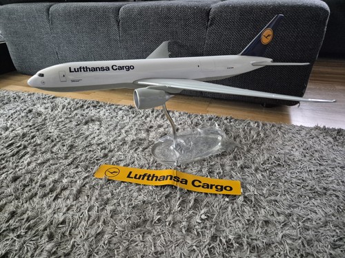 Flugzeug modell 100 - modell, 1:100