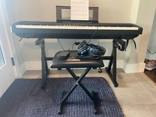 Yamaha P-71 keyboard slightly