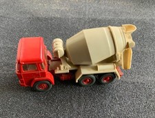 wiking 1:87 Betonmischer Magirus - rot /beige