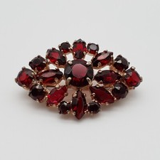 Art Deco Brosche mit Glas