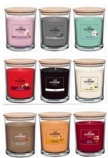 Große Duftkerze im Glas mit