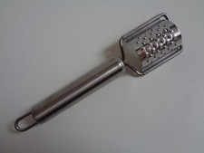 MUSKATNUSSREIBE  ° Reibe ° Edelstahl ° 14,5 cm