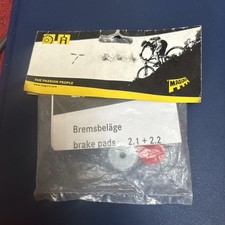 Magura Louise & Clara