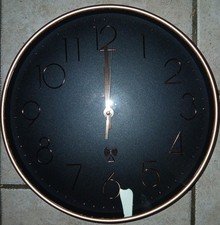 Neue Funkuhr, defekt! Bitte lesen  Hierbei handelt es sich um eine neue Funkuhr,