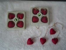 3 x 4 rote Herzen - voll Polystyrol - 2,2 cm x 2,3 cm - goldenes Band