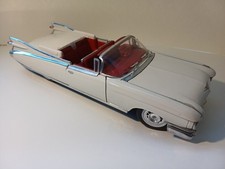 Maisto 1:18  Cadillac Eldorado
