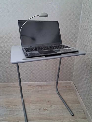 Leichter stabiler laptop - leichter,