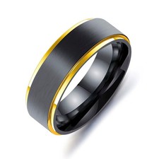 schicker schwarzer Ring aus