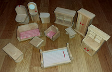 Holz, Puppenstuben - Möbel, Bett, Sofa, Sessel, WC, Schränke, Konvolut, 12 Teile