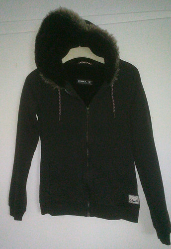 Schwarze sweatjacke mit - schwarze,