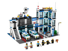 Lego City 7498 Polizeistation 2011 nicht mehr im Handel erhältlich 100 % vollständig Figuren & Anleitung
